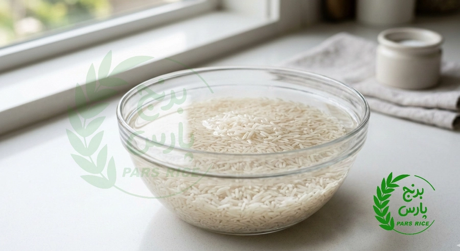 آماده‌سازی برنج شسته‌شده برای حفظ عطر قبل از پخت